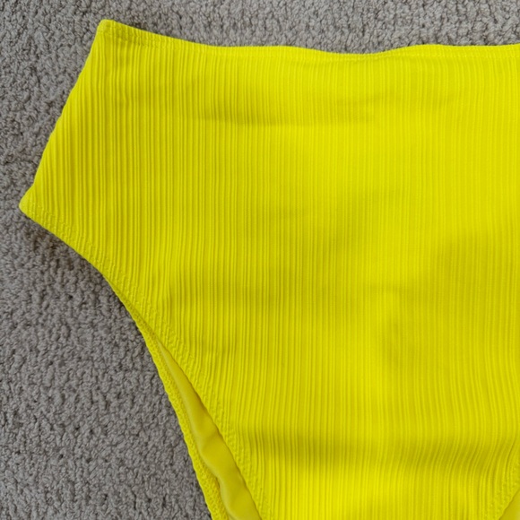 Frankie’s bikinis yellow bottoms - Picture 7 of 7